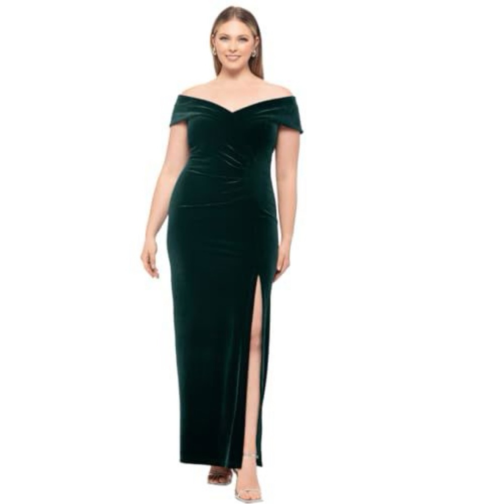 Xscape Strapless Velvet Dress in Dark Green